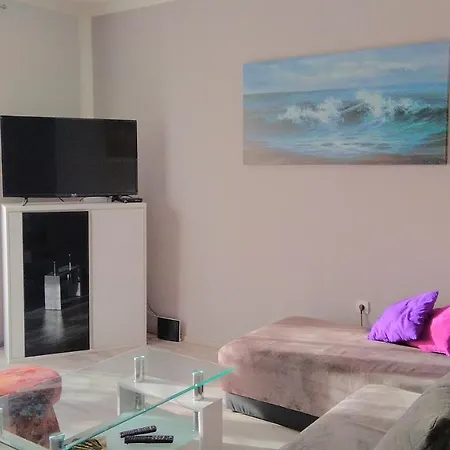 Laura Apartment